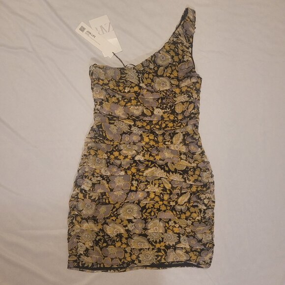 Zara Floral Ruched Asymmetric Floral Midi Dress with gold accents in size XS NWT - Picture 1 of 5